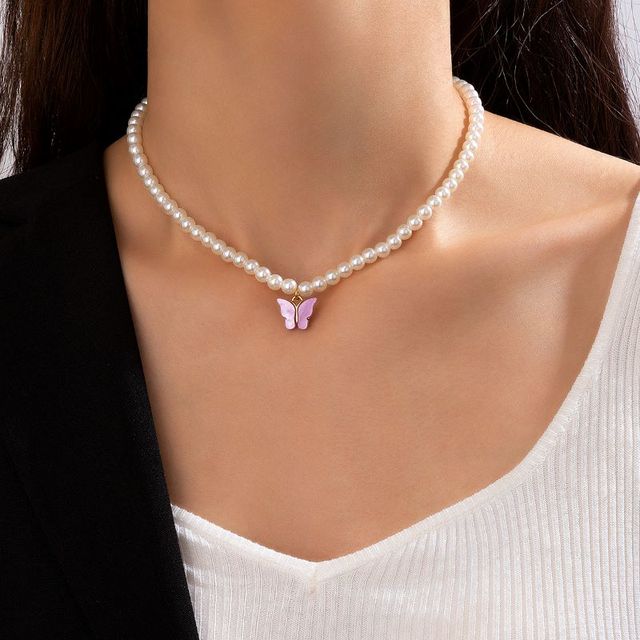 Korean Jewellery Necklace For Girls Simple And Fresh Style Imitation Pearl & Butterfly Shaped Necklace Suitable Jewellery For Girls