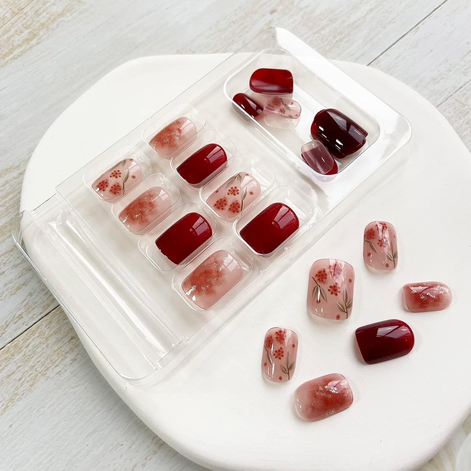 24Pcs Red & Pink Beautiful Flower Trendy Fake Nails (With Glue) Set For Girls - Wearable Nails Stylish Pattern Artificial Nails For Women