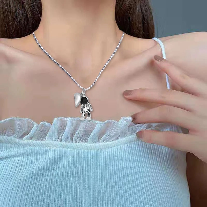 2 Pcs Beautiful Astronaut & Heart Magnetic Necklaces For Couple - Korean Jewellery For Girls
