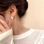 Korean Jewellery 925 Silver Needle New Arrival Love Heart Hoop Earrings For Girls New Elegant Luxury Love Dangle Earring Fashion Simple Drop Jewelry Girls Gift