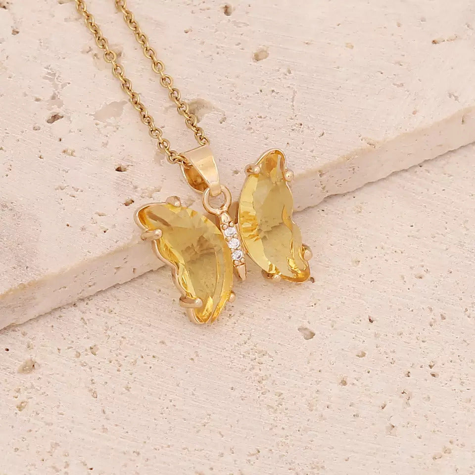 Korean Jewellery Girls Charm Crystal Butterfly Necklace Jewellery For Girls Glamour Female Color Butterfly Pendant Girl Jewelry Stylish