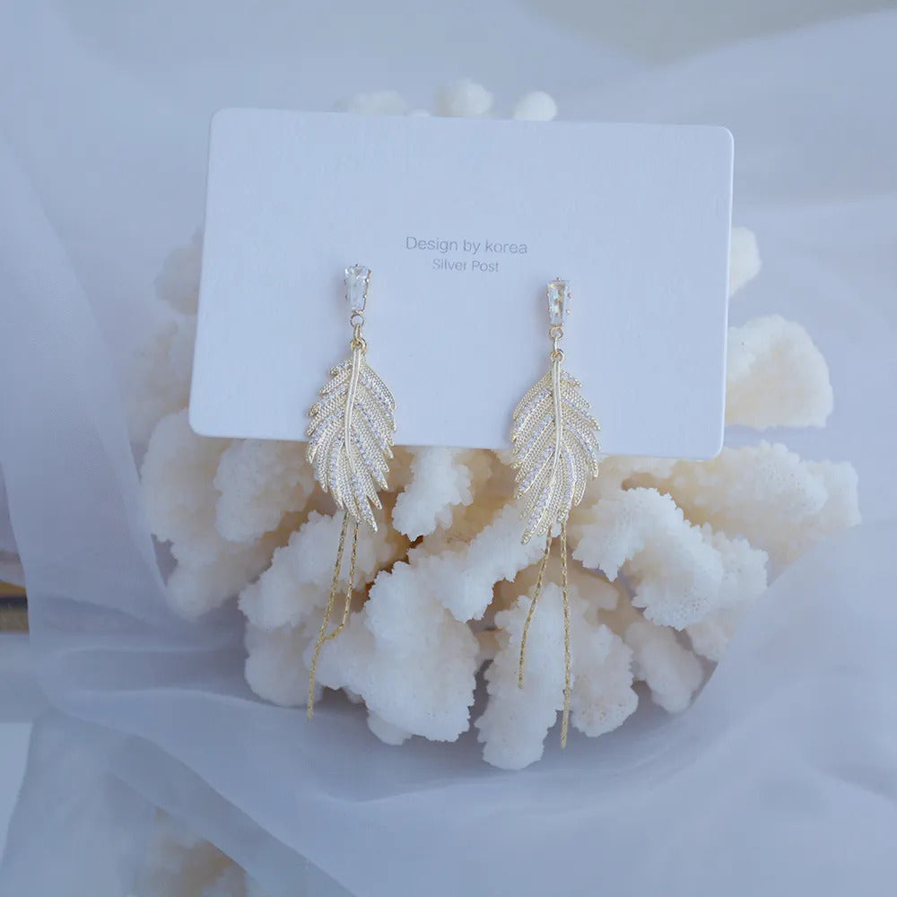 2023 Best Selling Women Leaf Earrings Korean Fashion Earring Products Cute Jewelry for Girls