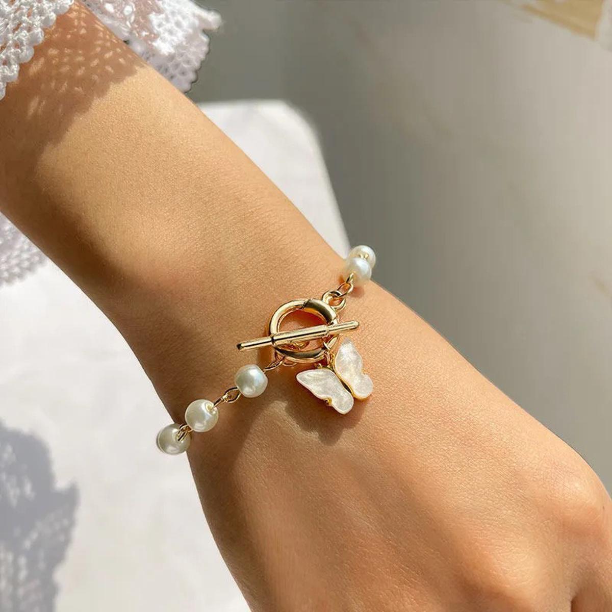 Golden Chain & Beautiful Butterfly Pearl Bracelet For Girls Latest New Trendy Design Korean Jewellery For Girls
