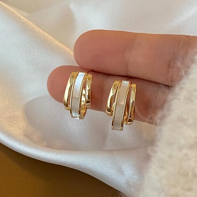 Korean Jewellery S925 Needle C- Shaped New Popular Fashionable Elegant Pretty Design Metal Gold Color Enamel White Earrings For Girls