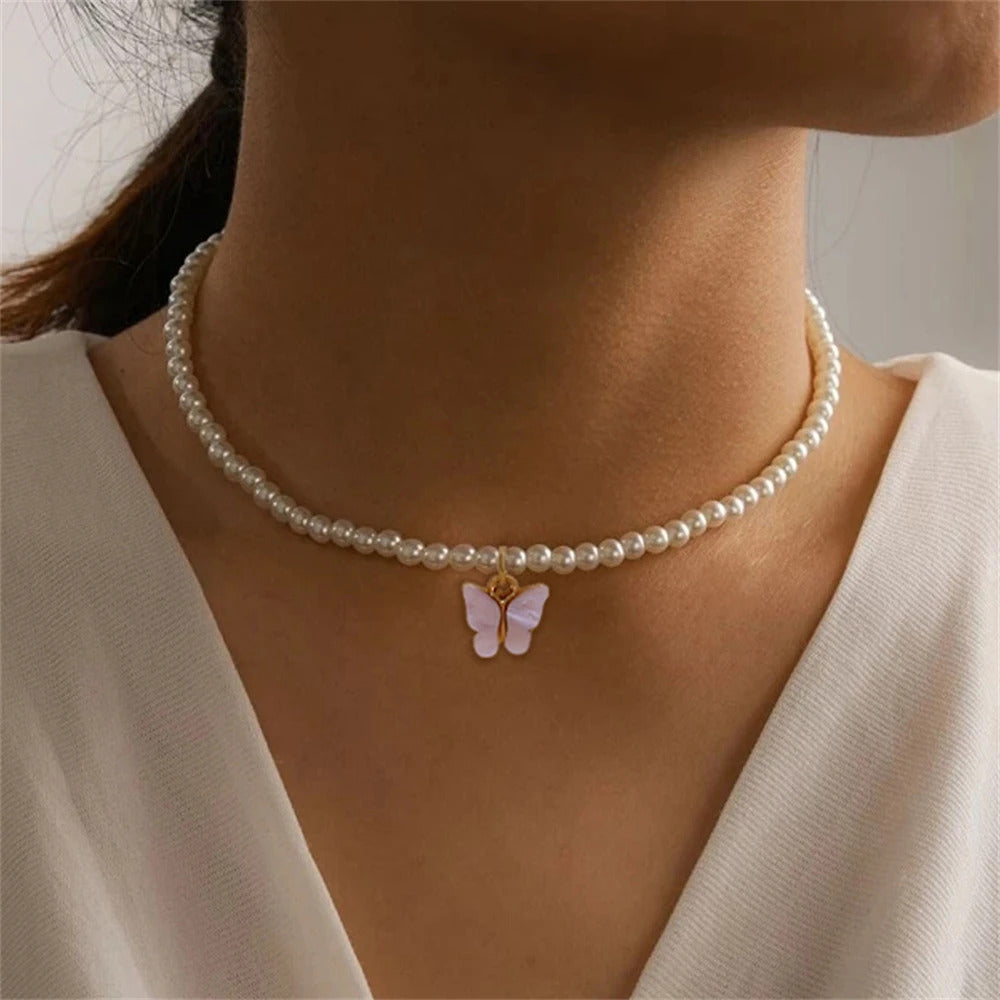 Korean Jewellery Necklace For Girls Simple And Fresh Style Imitation Pearl & Butterfly Shaped Necklace Suitable Jewellery For Girls