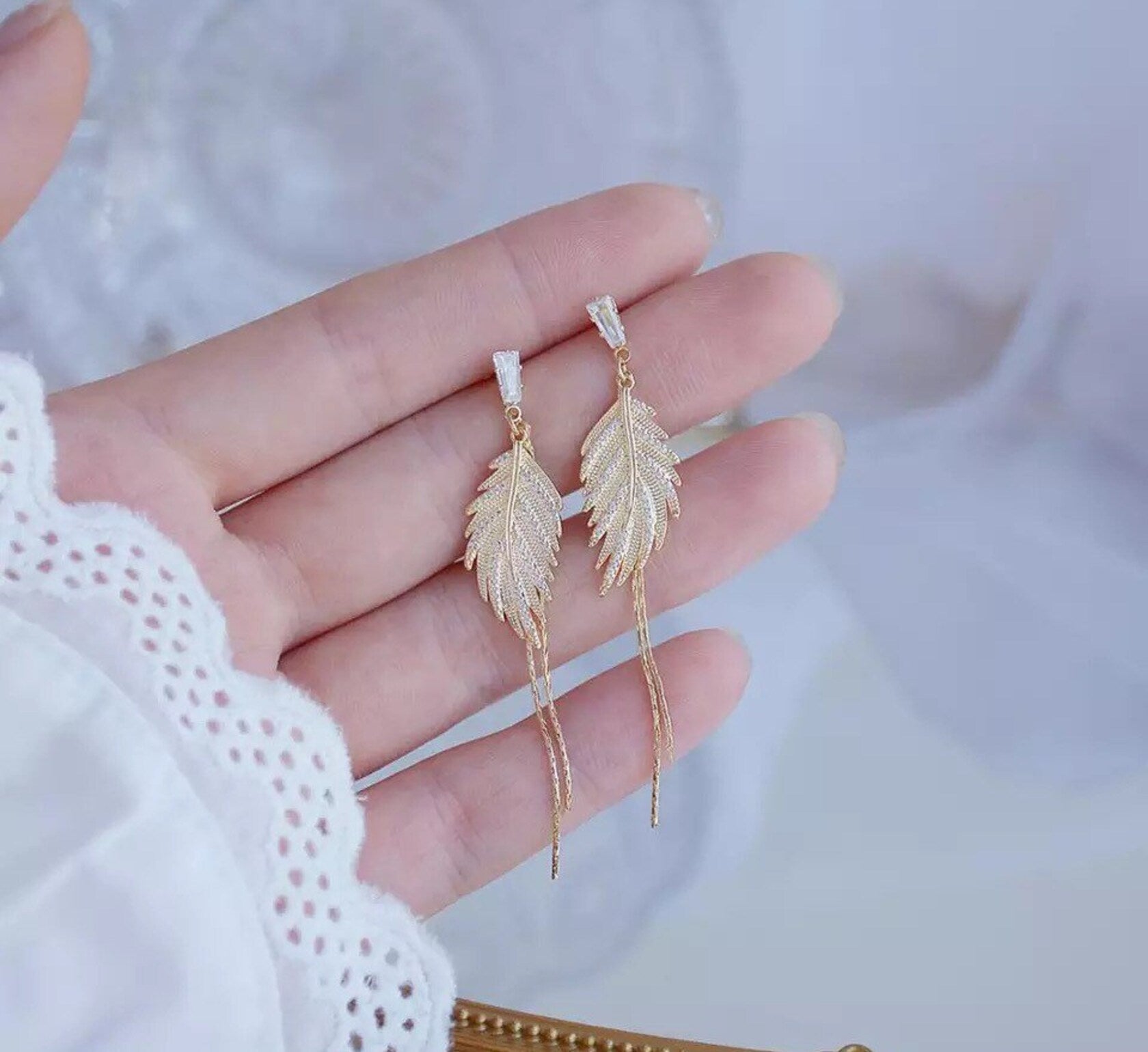 2023 Best Selling Women Leaf Earrings Korean Fashion Earring Products Cute Jewelry for Girls