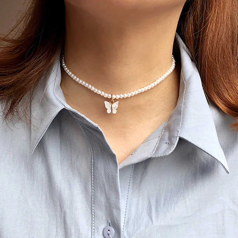 Korean Jewellery Necklace For Girls Simple And Fresh Style Imitation Pearl & Butterfly Shaped Necklace Suitable Jewellery For Girls