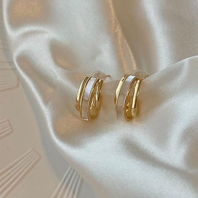 Korean Jewellery S925 Needle C- Shaped New Popular Fashionable Elegant Pretty Design Metal Gold Color Enamel White Earrings For Girls