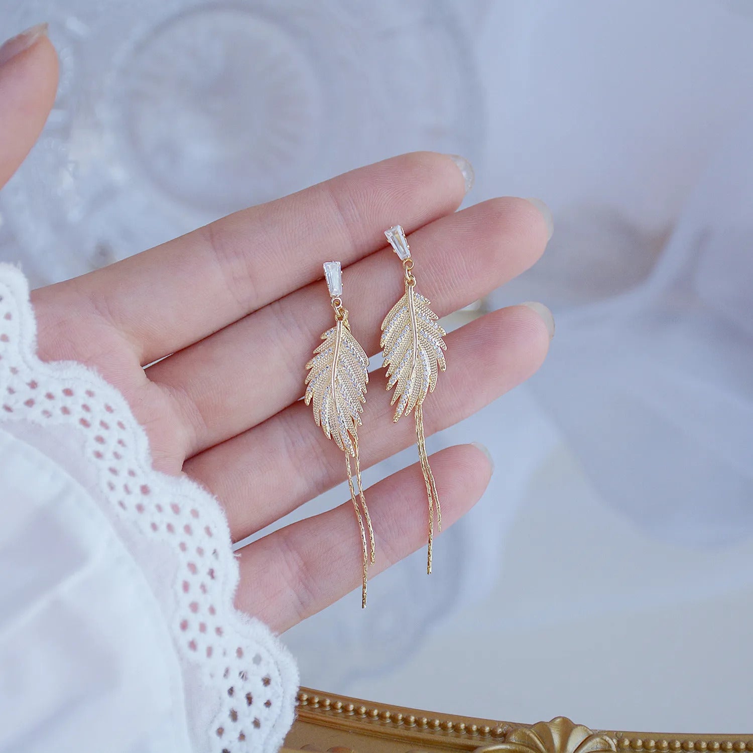 2023 Best Selling Women Leaf Earrings Korean Fashion Earring Products Cute Jewelry for Girls