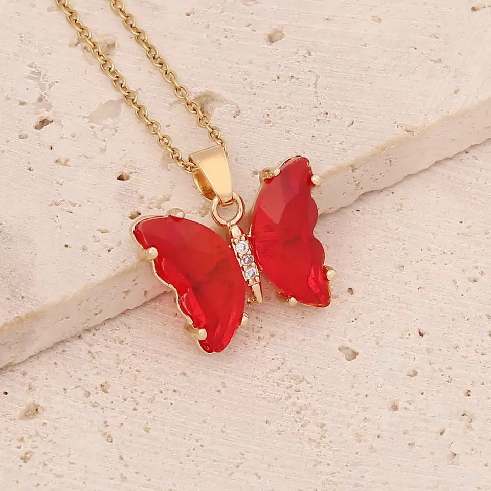 Korean Jewellery Girls Charm Crystal Butterfly Necklace Jewellery For Girls Glamour Female Color Butterfly Pendant Girl Jewelry Stylish