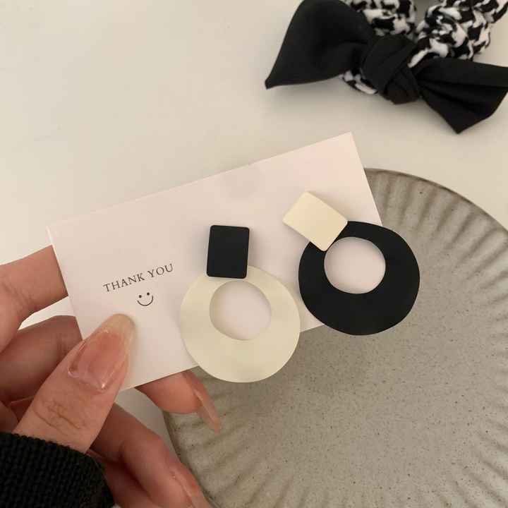 Korean Jewellery Black White Contrasting Round Circle Drop Earrings For Girls | S925 Needle