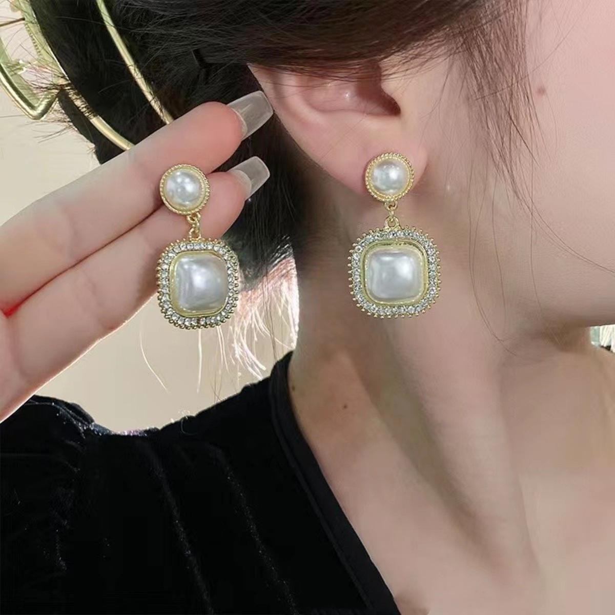 New American Style Geometric Circle & Square Earings Jewellery For Girls Stylish With Rhinestone & Red Pearl Drop Earrings Korean Jewellery For Girls