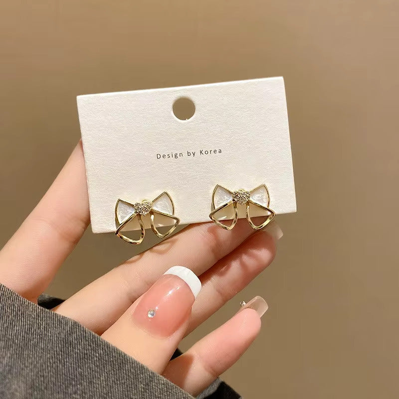 2026 Best Selling Women White & Black Bow & Heart Golden 925 Needle Earrings Korean Fashion Earring Products Cute Jewelry for Girls
