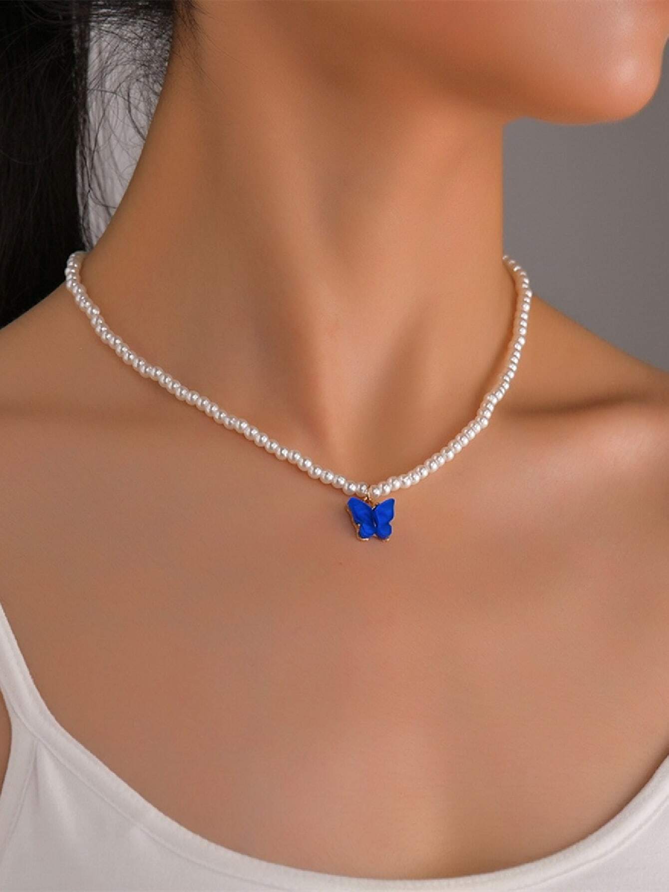 Korean Jewellery Necklace For Girls Simple And Fresh Style Imitation Pearl & Butterfly Shaped Necklace Suitable Jewellery For Girls
