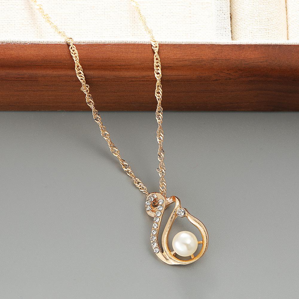 2Pcs Gold Chain & White Pearl Necklace With Earring Jewelry Set For Girls Fashionable European Style Hollow Drop Pendant Chain Elegant and Cute Fashion Party Jewelry For Special Event