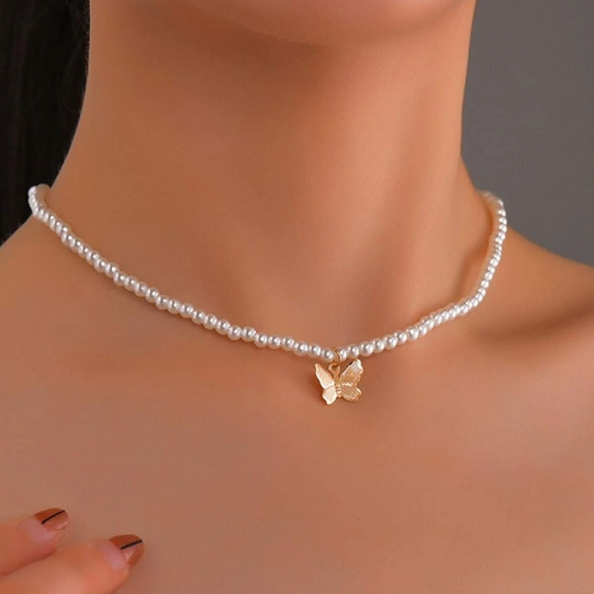 Korean Jewellery Necklace For Girls Simple And Fresh Style Imitation Pearl & Butterfly Shaped Necklace Suitable Jewellery For Girls
