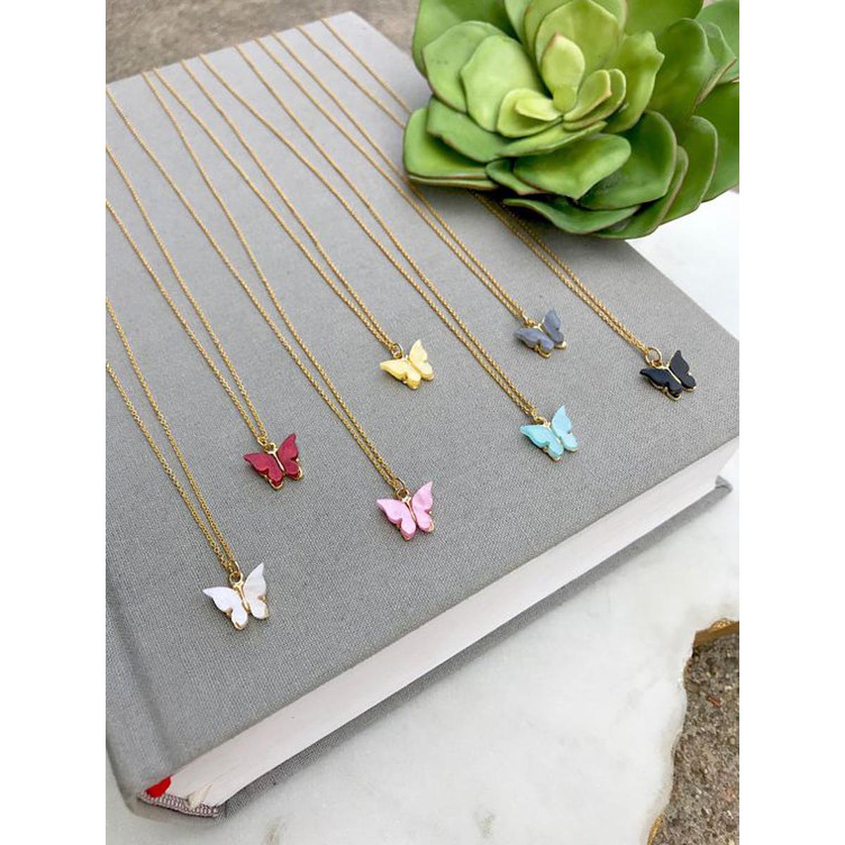 Korean Jewellery Acrylic Butterfly Necklace Jewellery For Girls - Stylish And Elegant Necklace For A Fashionable And Trendy Look