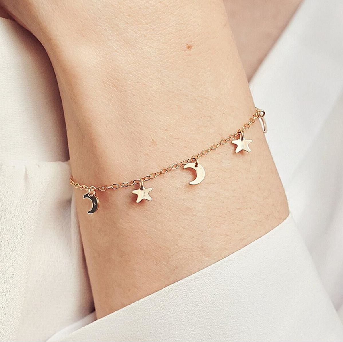 Korean Jewellery Gold Moon Star Bracelets For Girls - Gold Chain Hand With Star Moon Shining Female Jewellery For Girls