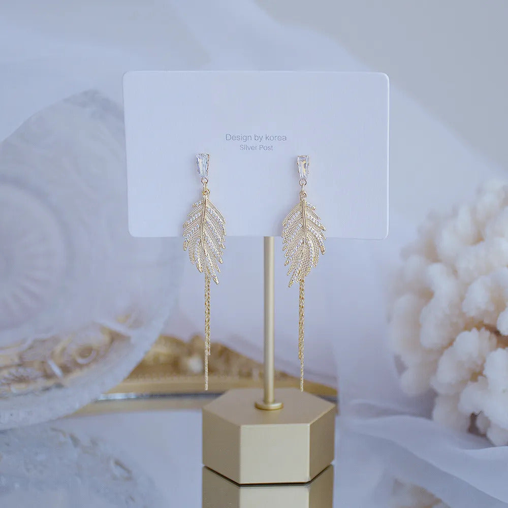 2023 Best Selling Women Leaf Earrings Korean Fashion Earring Products Cute Jewelry for Girls