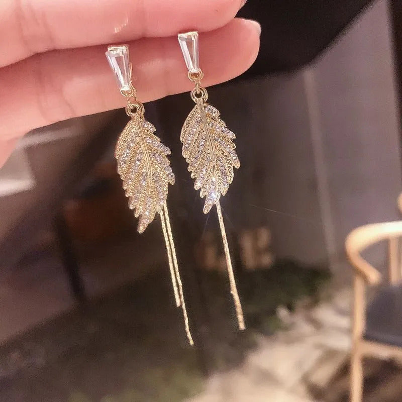 2023 Best Selling Women Leaf Earrings Korean Fashion Earring Products Cute Jewelry for Girls