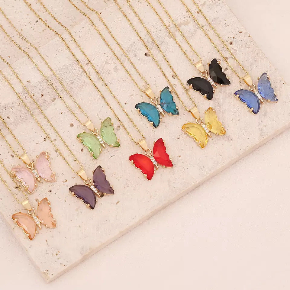 Korean Jewellery Girls Charm Crystal Butterfly Necklace Jewellery For Girls Glamour Female Color Butterfly Pendant Girl Jewelry Stylish