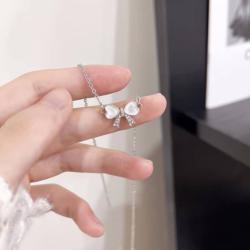 Korean Jewellery Silver Luxurious Rhinestone Zircon Bow Necklace for Girls Sweet Fairy Clavicle Chain Shiny Zircon Korean Jewellery Necklace