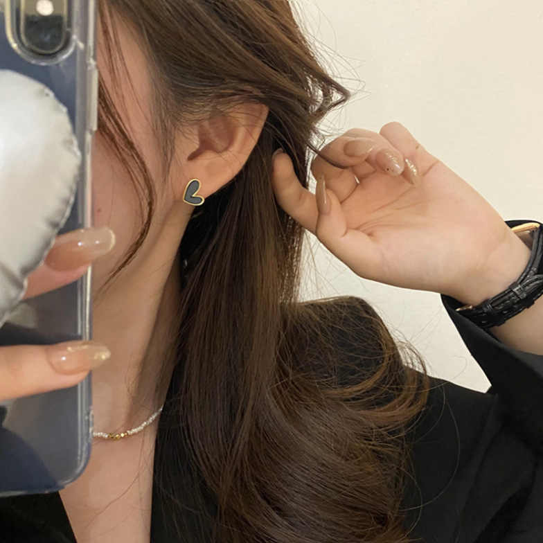 Korean Jewellery Black Enamel Heart Stud Earrings for Girls | Korean Style Love Earring Birthday Party Jewelry | S925 Needle Earings For Wedding Anniversary | For All Occasions